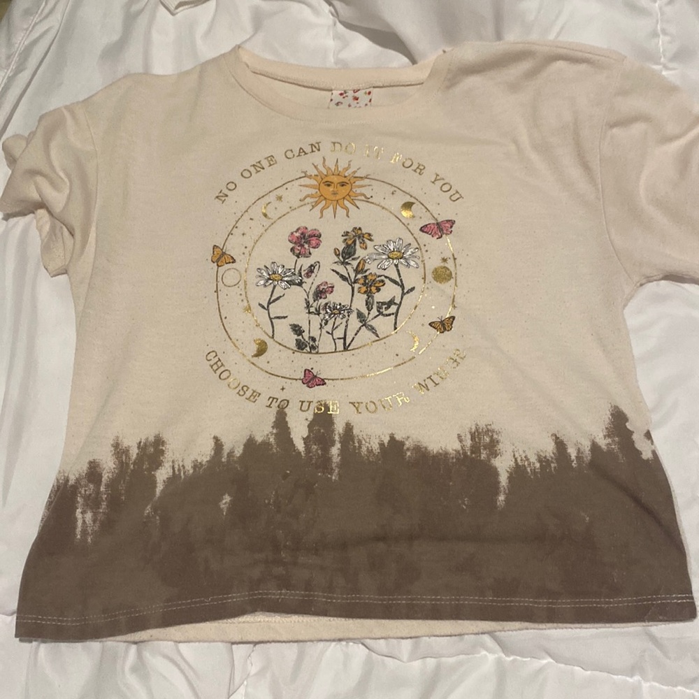 This shirt is belle de jour and is in good condition